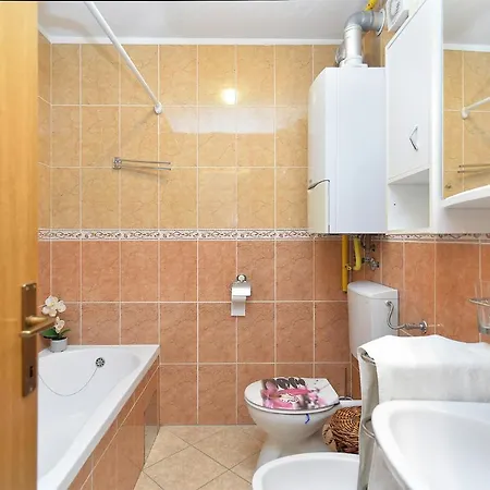2207 Apartment *