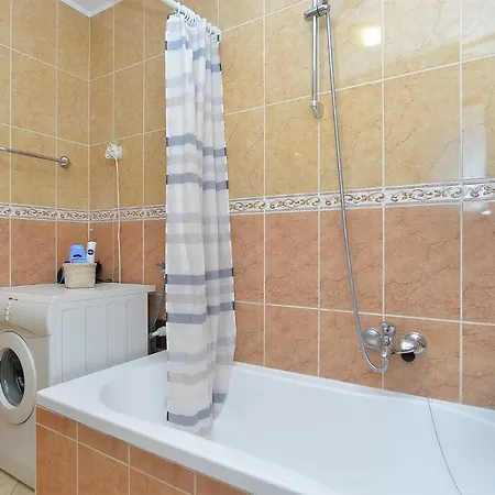 2207 * Pula